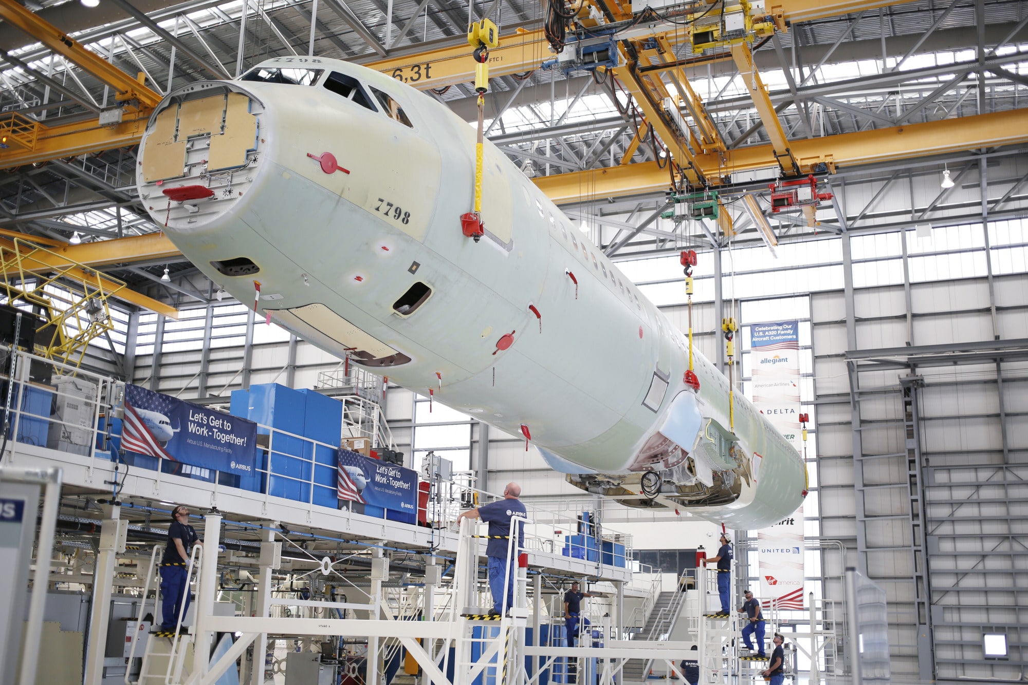 Airbus может обойти Boeing в борьбе за рынок самолетов с большим запасом хода