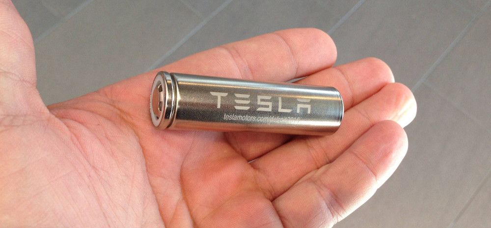 Поставщик аккумуляторов для Tesla прогнозирует снижение прибыли и продаж